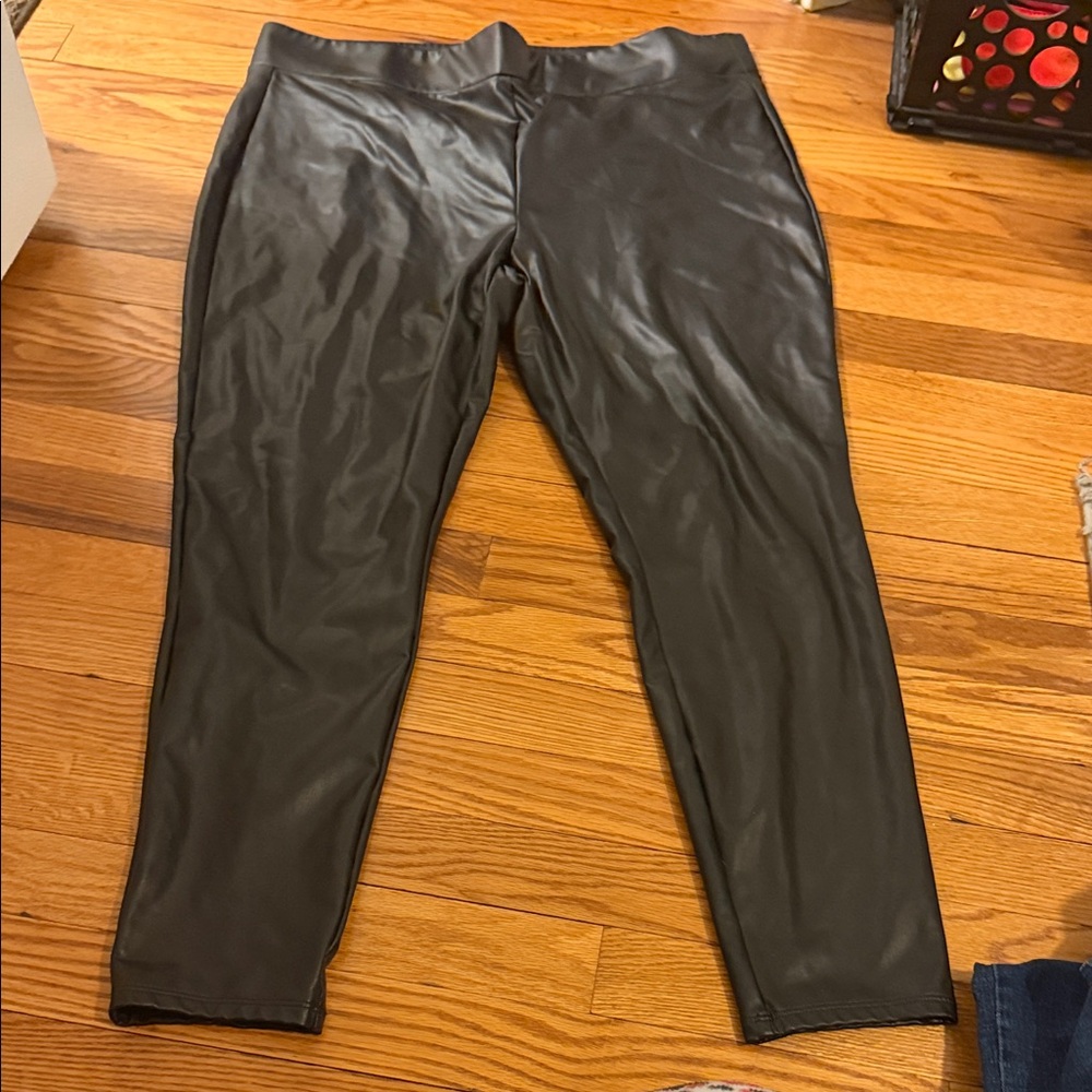 LOFT Black Leggings